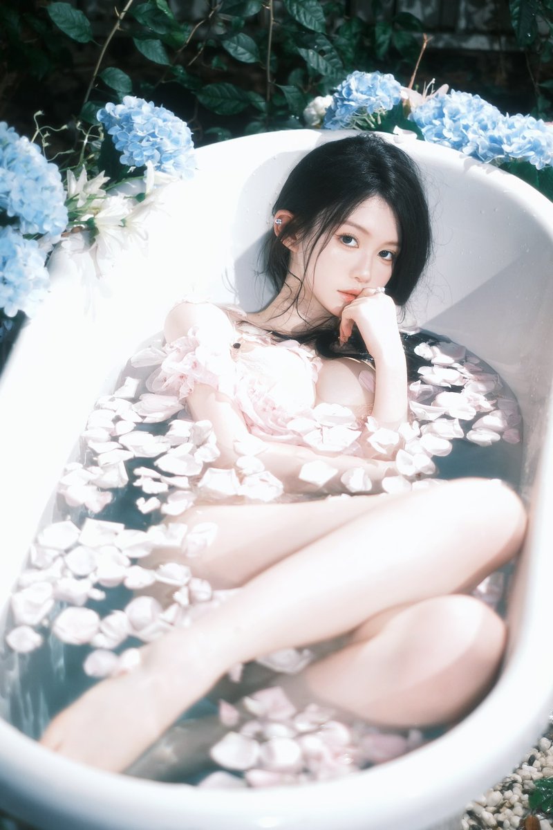 黄推福利内容 - _SHE_YE_的精彩图片 福利姬_SHE_YE_分享的黄推图片3 - 网红私拍内容