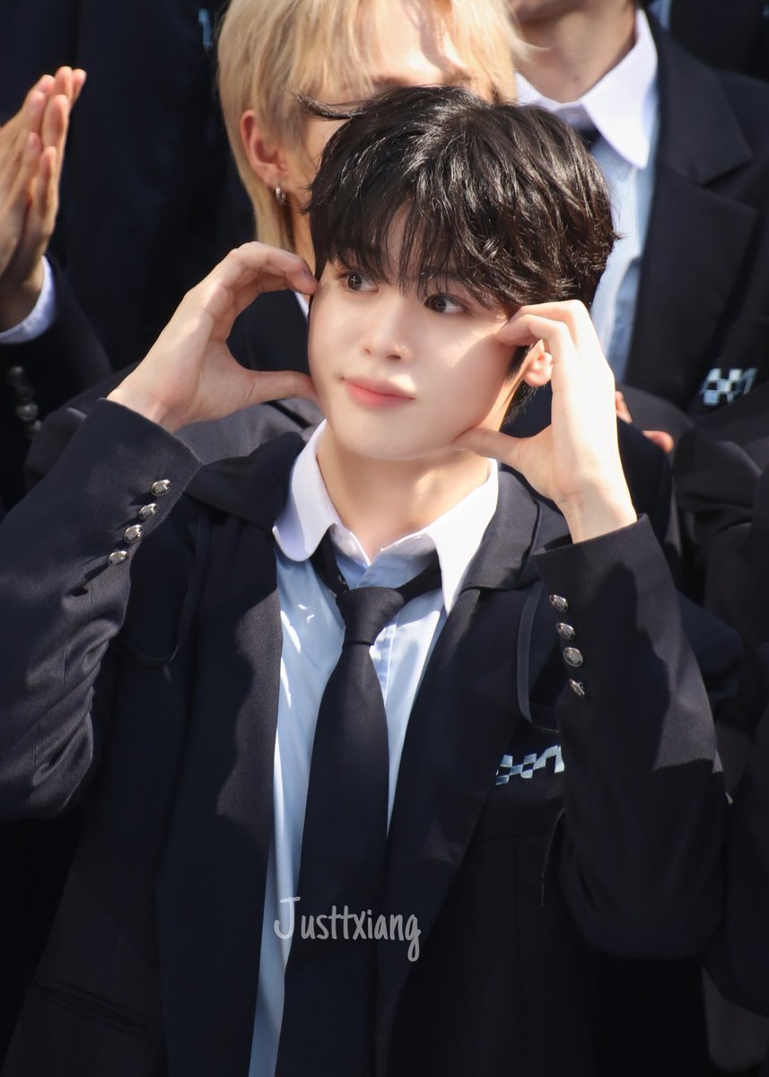 Justtxiang's tweet photo. 241017 하트조립회 징샹이 🤍

#마징시앙 #MAJINGXIANG #马靖翔
#PROJECT7 #프로젝트7 https://t.co/xVUmdN2Zg5