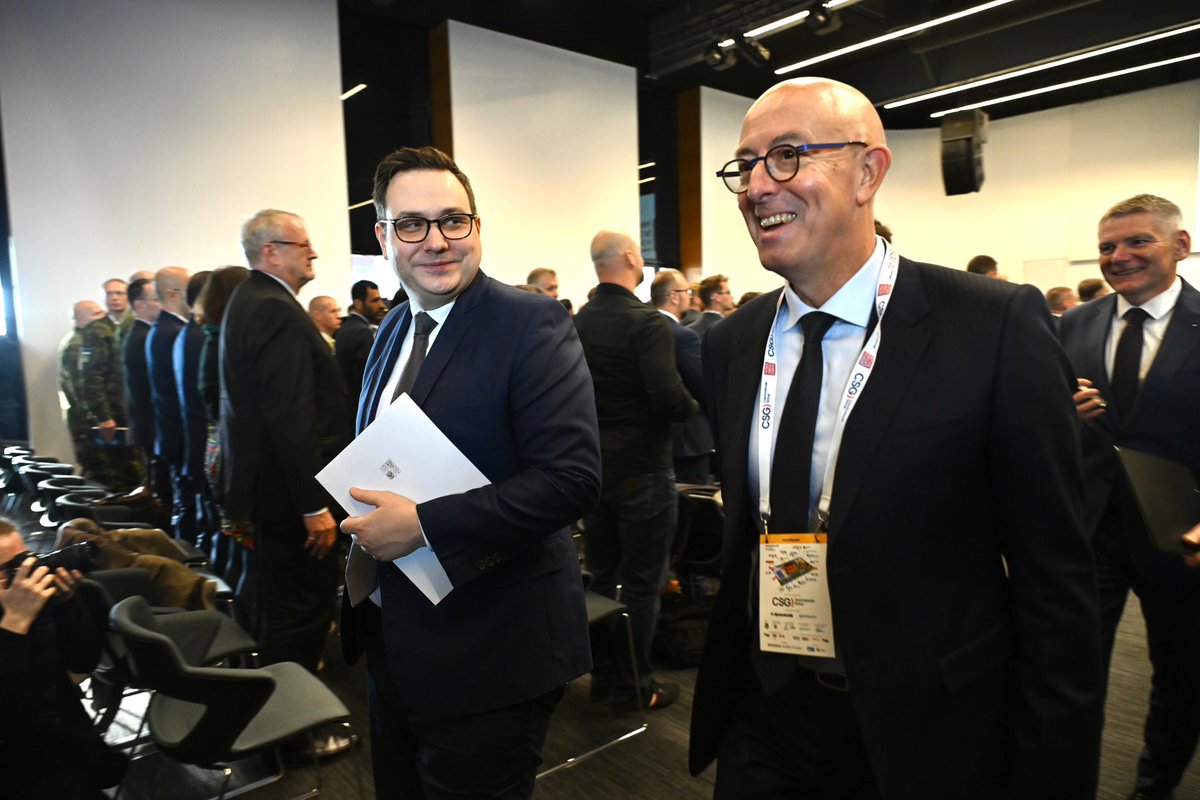 CzechMFA's tweet image. At the opening of the #FutureForcesForum, minister @JanLipavsky expressed his appreciation for the society-wide approach of this project, especially at a time of deterioration of the global security environment.