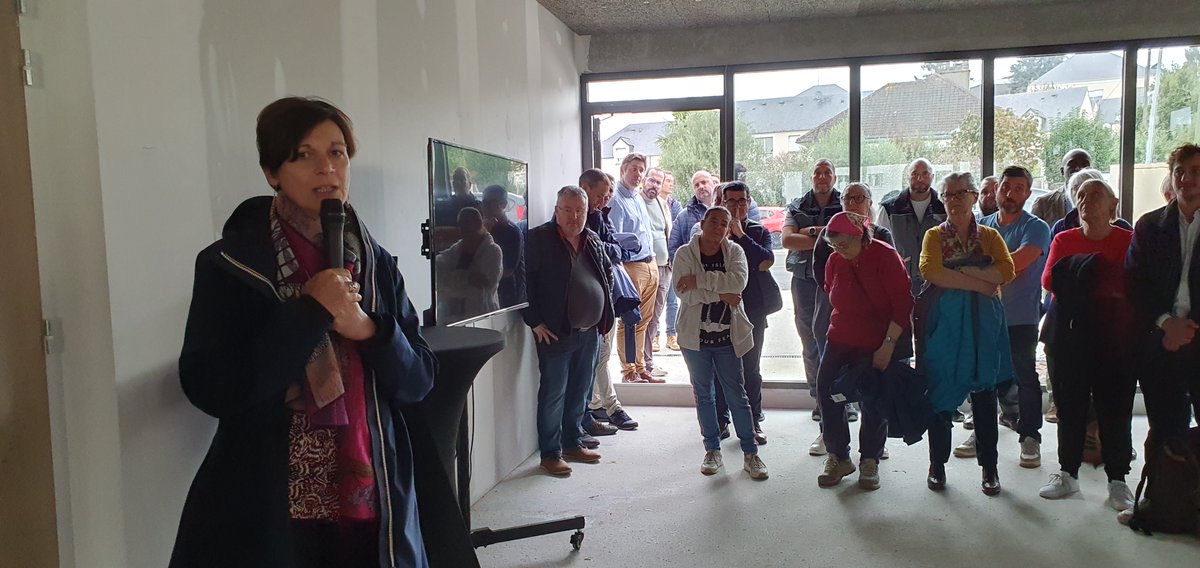 [15/10] Marie-Aimée Gaspari, préfète de la #Mayenne a inauguré La Coconnière <a href="/MeduaneHabitat/">Méduane Habitat</a>, bel exemple de recomposition urbaine et de mixité sociale dans le quartier du Pavement Grand Saint-Nicolas à #Laval. 
✅Une seconde vie pour une résidence des années 60 :
- 1⃣0⃣6⃣
