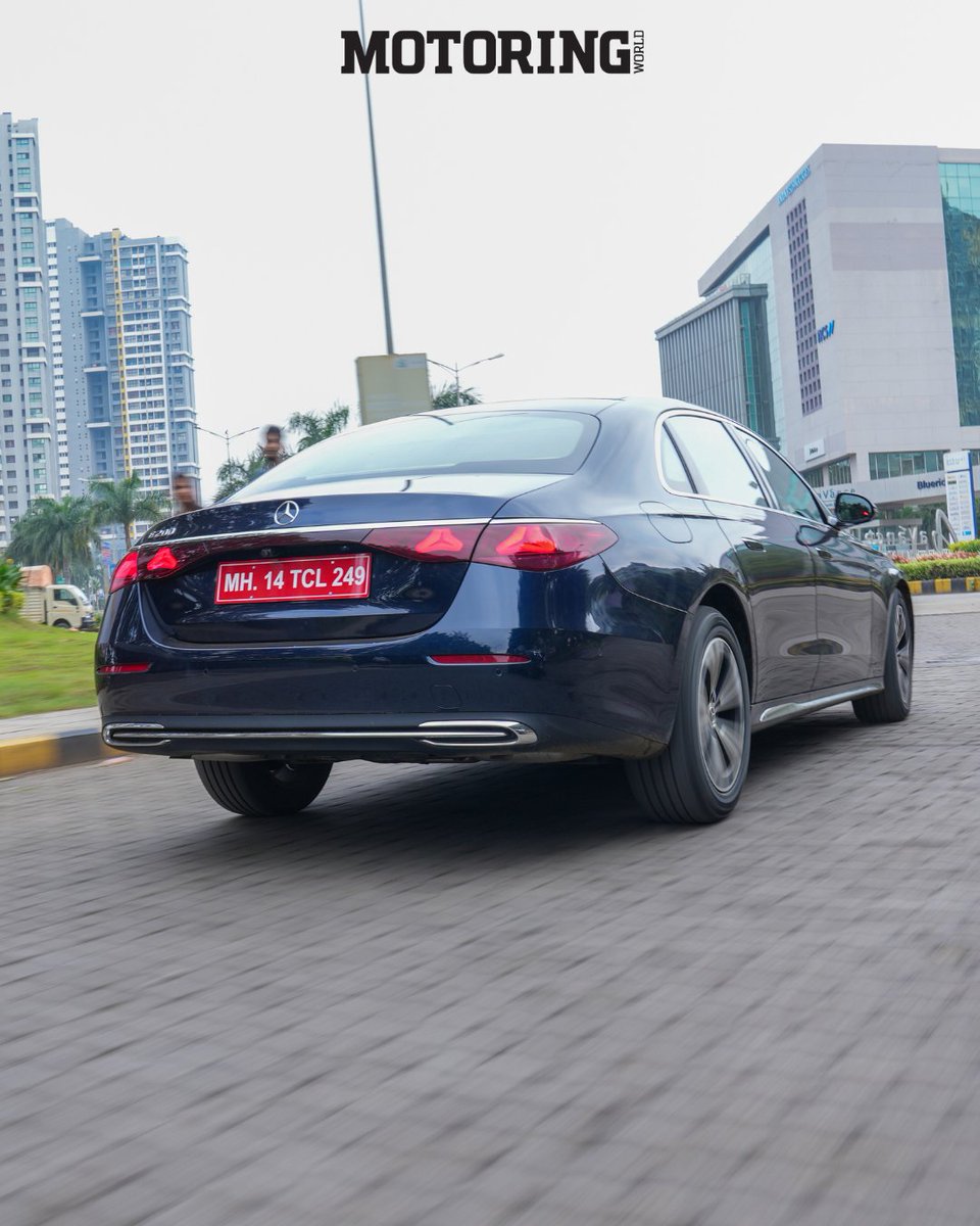 MyMotoringWorld's tweet image. The #MercedesBenz #EClass is back and it's better than ever. Is it the new benchmark for luxury sedans?
Read our first drive review to know about it: tinyurl.com/yjkjh6zb
#MercedesBenzE200 #Merc #LuxurySedan #MercedesBenzIndia #MotoringWorld @MercedesBenzInd