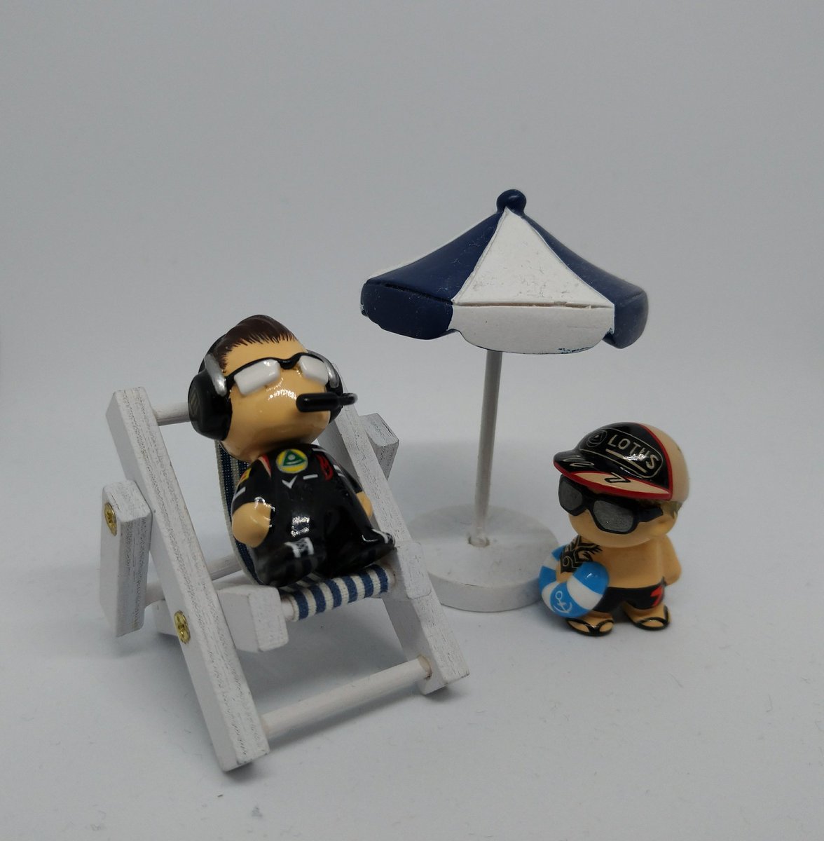 naokonen's tweet photo. 我らがキミさん、Happy birthday!(´∀`)/
キミさんフィギュアがほしい
よし自分で作ろう
公式さんが起用してくれた!
毎日が楽しいーーー
奇跡をありがとう🥲
#puchimon
#MiniKimi
#KimiRaikkonen https://t.co/QZuRGHfhYA