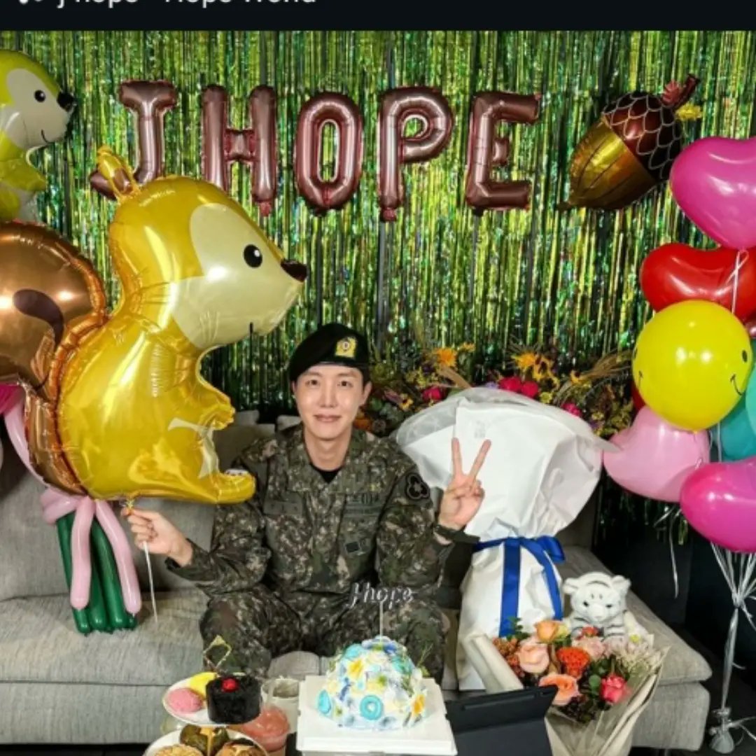 1925Tonet's tweet photo. Welcome back Hobi and congratulations!!! 💜🌞
#방탄소년단
#jhope #hobi #BTS #btsarmy #btsmilitary https://t.co/dZfPPBJXpp