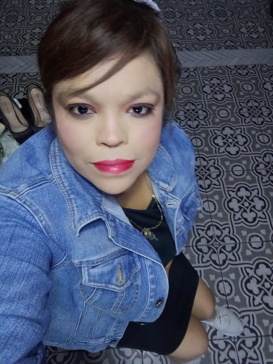 "Yo era polvo estelar 
Viajaba sin dirección."🎶🎧🎤