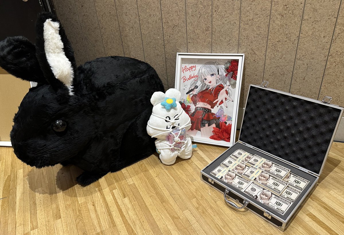 chacha_seitan's tweet photo. 皆様メッセージカード記入のご協力ありがとうございました。本人も喜んでました。また来年も機会がありましたらよろしくお願いいたします。 https://t.co/7aGwFYC022