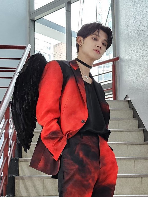 cyjfiles's tweet photo. angel or devil? https://t.co/LqM1P4eSxz