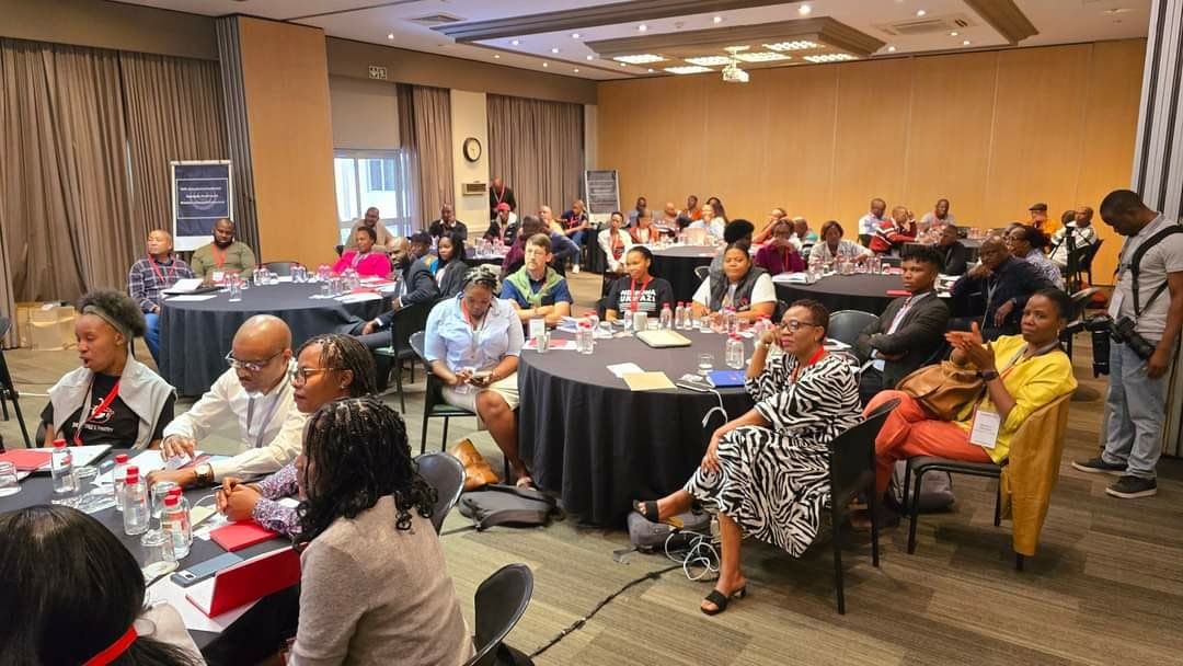 AngelsnestSa's tweet photo. ANSA took part in the solidarity hub facilitated by @ActUbumbano where over 90 activists representatives of different organisations were convened from the region to reflect and connect around community struggles to better support community agency and voice! https://t.co/4viHV90dIi