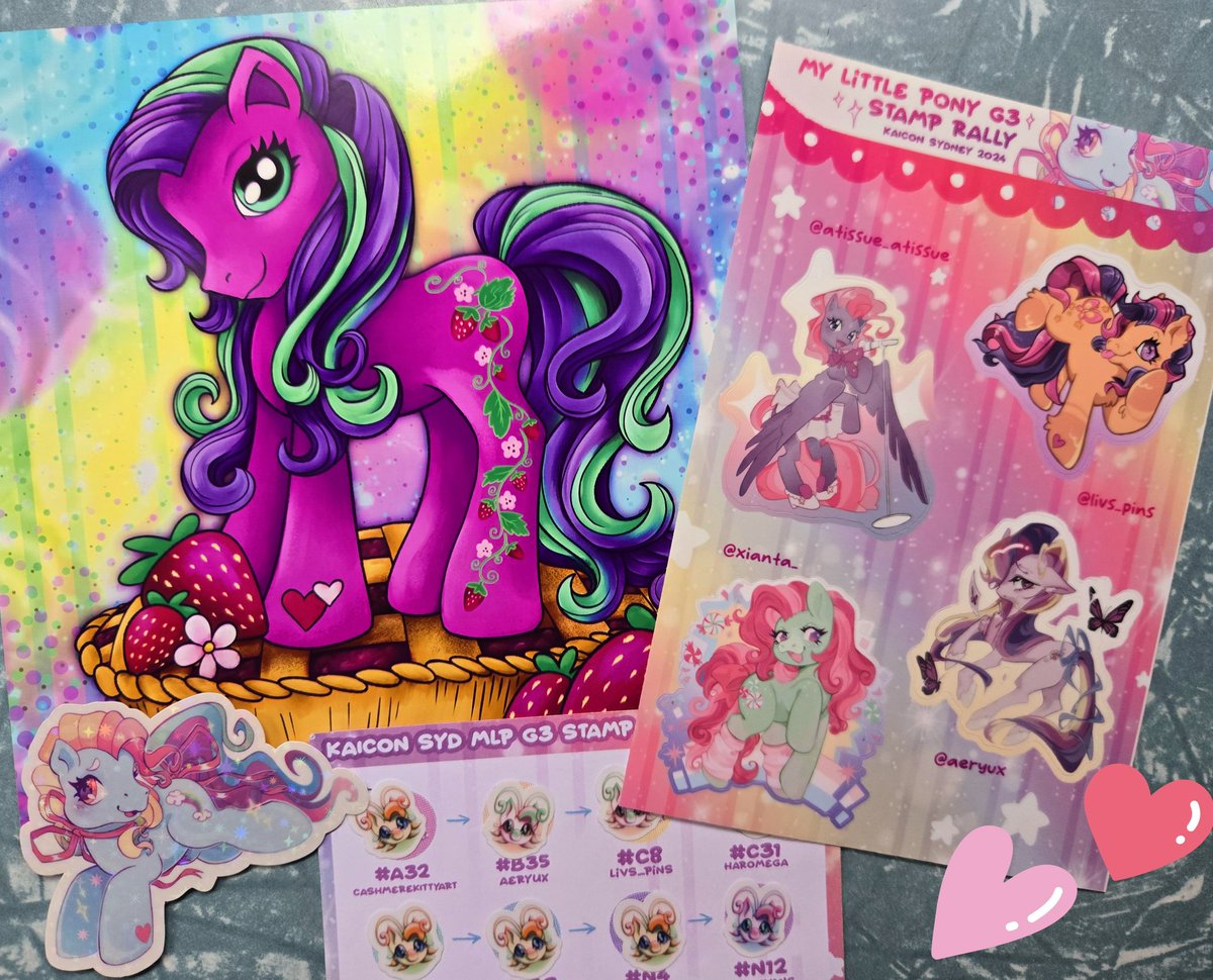 Way to make Markets fun!! Really enjoyed doing the #mylittlepony sticker hunt at <a href="/KaigaConvention/">⭐ 𝙆𝙖𝙞𝙜𝙖 𝘾𝙤𝙣𝙫𝙚𝙣𝙩𝙞𝙤𝙣 ⭐</a> in Sydney the other weekend! And look at the beautiful loot!! ❤️🧡💛
<a href="/livs_pins/">LivsPins</a> <a href="/xianta_/">Xia🎗🕯</a> <a href="/aeryux/">ery 🥄</a> @atissue_