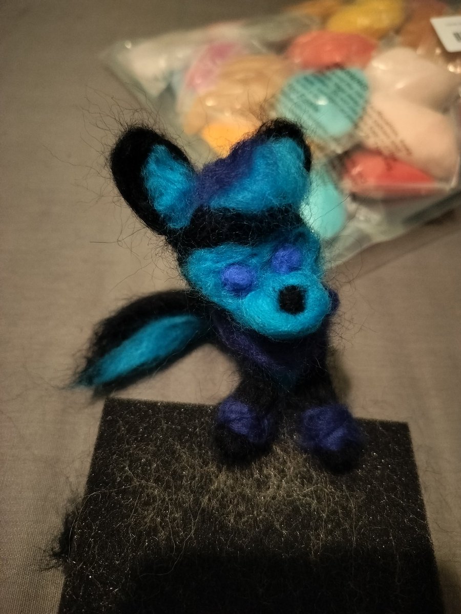 Kira Sol (Fox in a Box) 🔞 🖤🩶🤍💜 tweet media