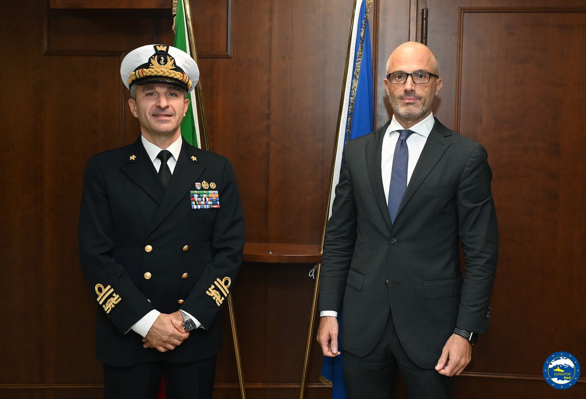 EUNAVFOR_MED's tweet photo. Meeting took place between #IRINI OPCDR RINALDI & #EU @nicolaorlando. Sharing perspectives on State of Play and op. Strategic Review focusing on mandate implementation & developments in line with #EUStrategicCompass #MaritimeSecurityStrategy
👉https://t.co/AgCD62fmts #EEAS https://t.co/fOoAtEk5O2