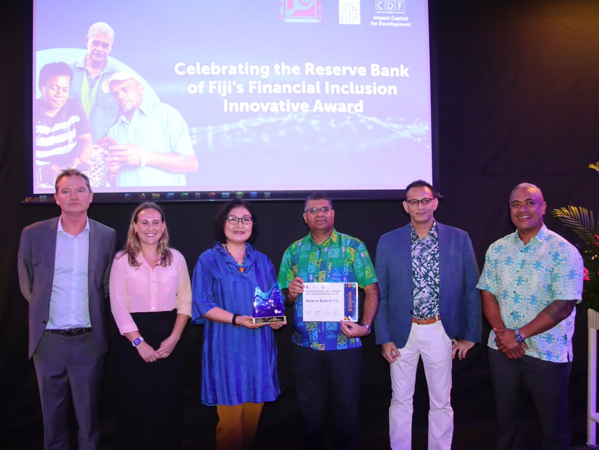 UNDP_Pacific's tweet photo. At an event yesterday, our Resident Rep @TuyaLive hailed Reserve Bank of Fiji for winning the prestigious Nestor Espenilla Jr. #FinancialInclusion #Innovation Award, describing it as a testament to the power of collaboration, innovation, and determination to leave no one behind https://t.co/u7zCuNUCXx