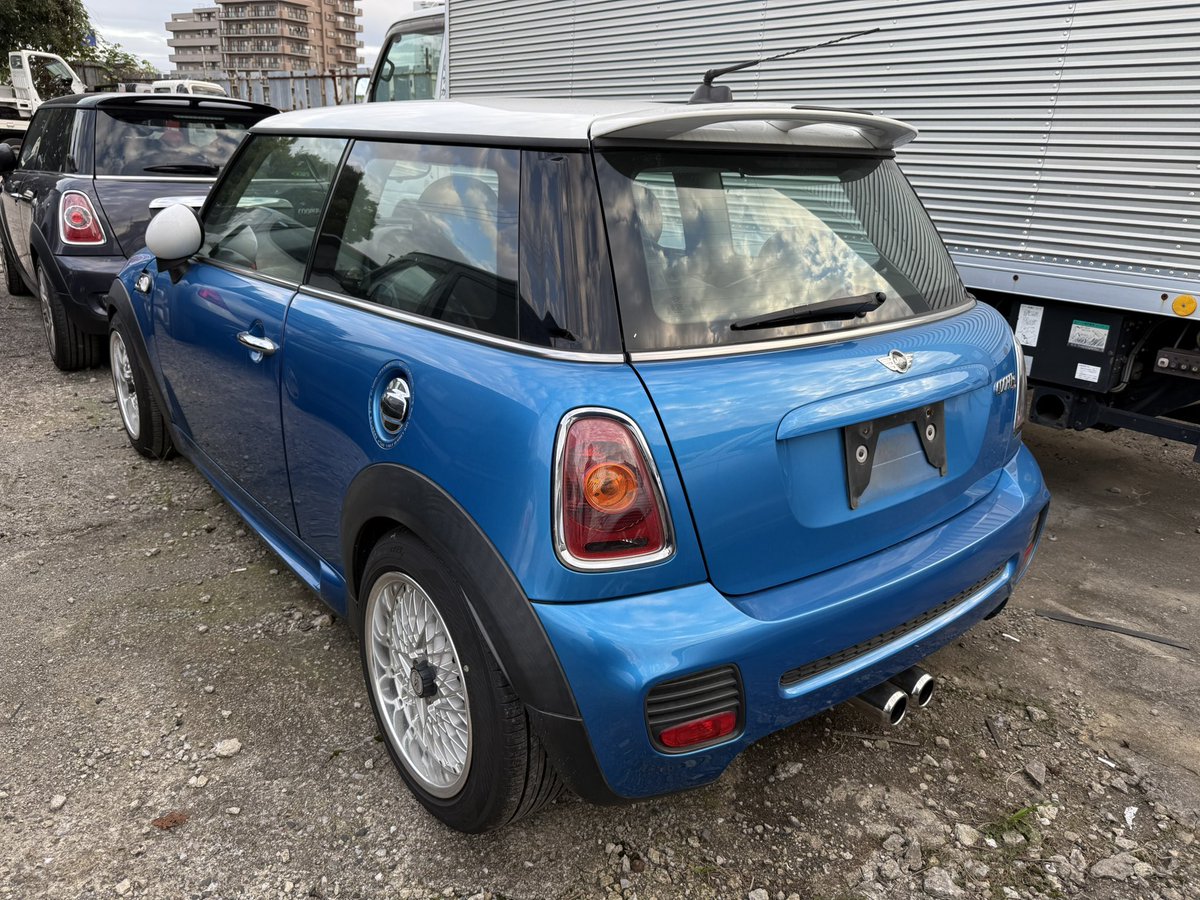 akabane_car's tweet image. 🚗解体車・パーツ取り車🚙

R56 MINI 3DOOR COOPER S
ミニクーパー　MT車

解体車引取のご用命ありがとうございました🙇‍♂️

#r56 #mini #ミニクーパー #解体車 #赤羽カースチール