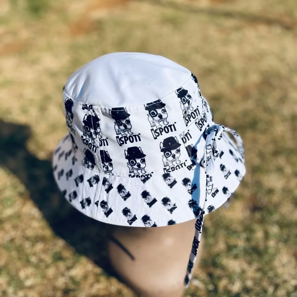 El1khoza's tweet photo. Usually small enterprises are inspired by big corporates. But there's always that one significant or rather rare moment where the opposite occur... 🙂

Cc @TshepoJeans @tshepojeans_sa https://t.co/WTxt6h7Aec