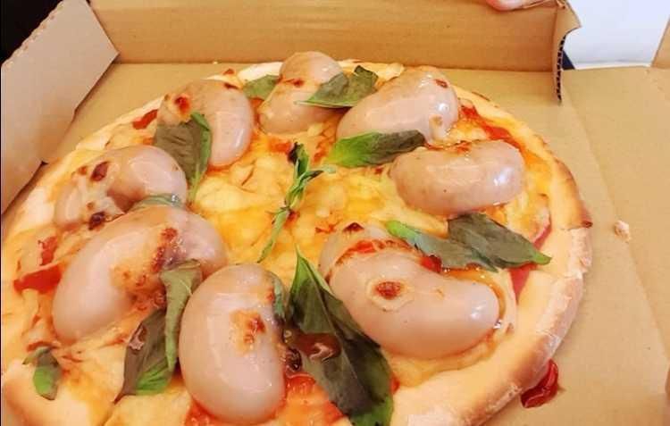 HenryChien12's tweet photo. @biantaichuzi Pizza https://t.co/Qrki9AWxaF