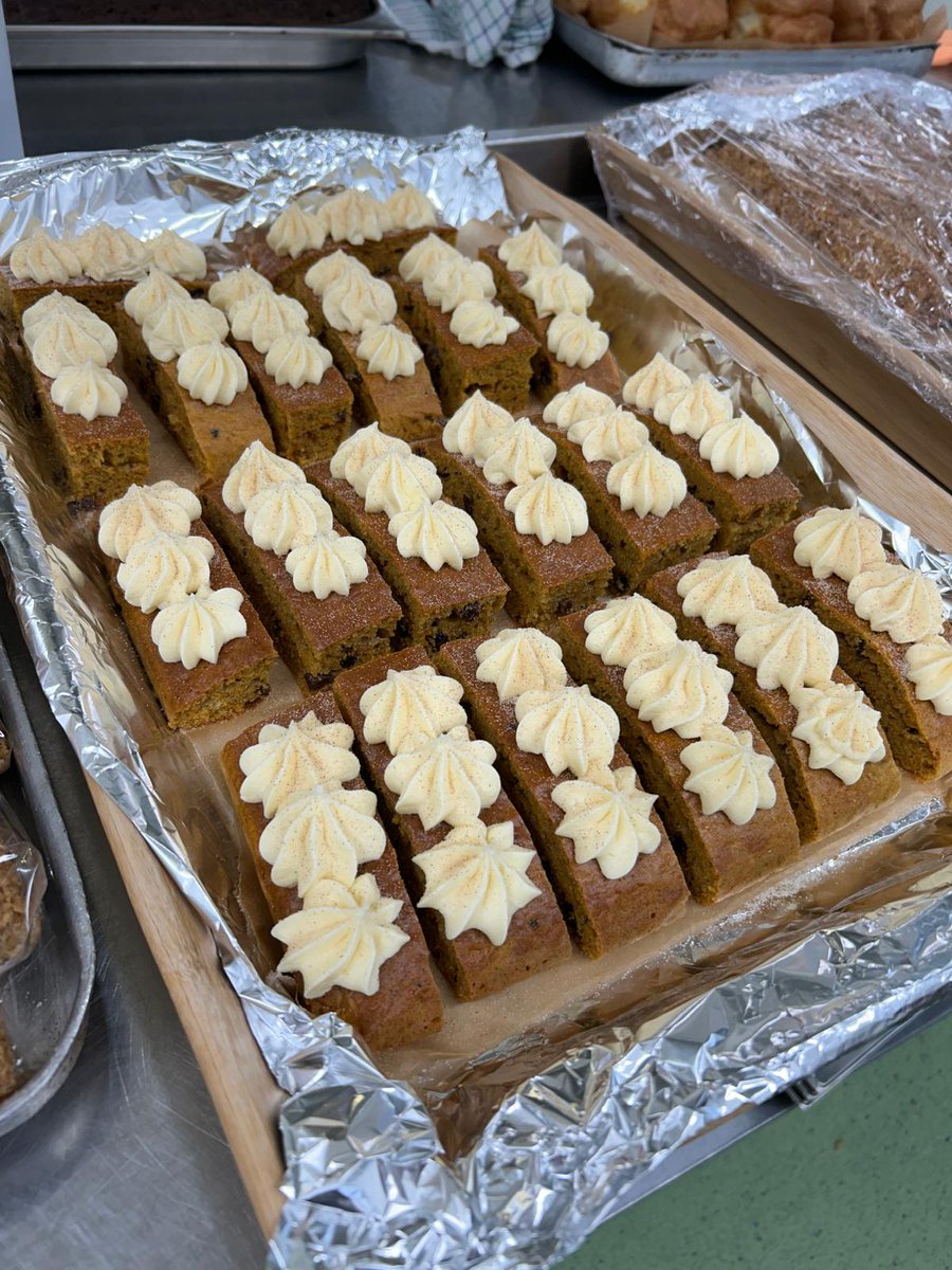 Our very talented Carly pulled out all the stops yesterday with a yummy carrot cake for last night's Parent Forum 👩‍🍳🥕