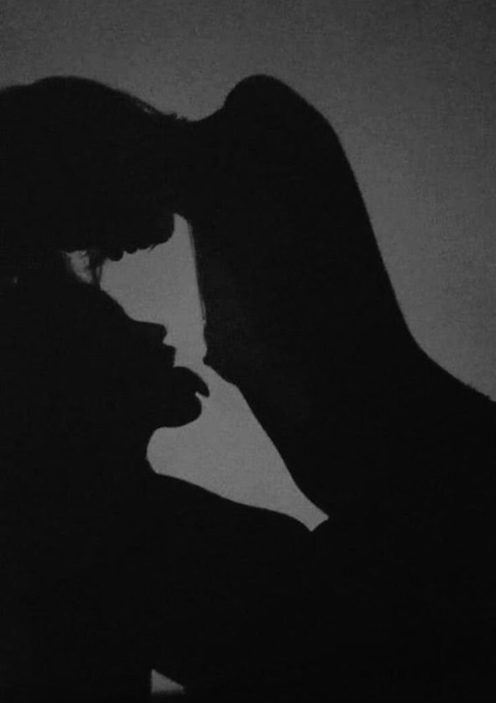 16 mistakes you should never make when it comes to women (and the dating market).
 
1. Never eat a woman's pvssy: