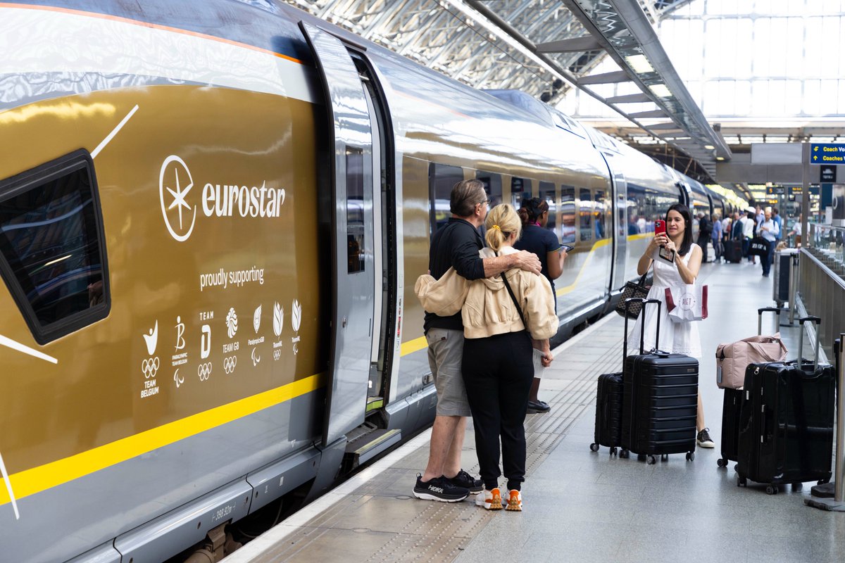 KayaChey_x's tweet photo. We're on the hunt for you're Eurostar connection story! 

🚅Fallen in love on the Eurostar? 
🚅Travel to see your family via Eurostar? 
🚅Is Eurostar the connection to your work? 

Share your story with us, and we'll be in touch: press.office@eurostar.com 

#MediaRequest #PR https://t.co/ntx258FTwg