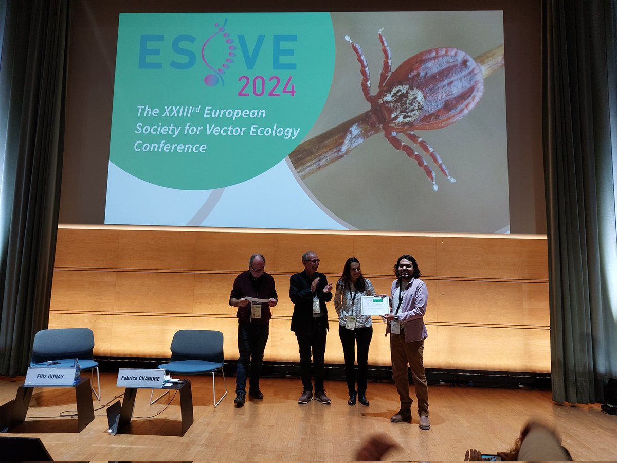 OneHealthEnto's tweet image. Whooo, we have a winner! Congratulations @daviddoescience with the poster prize at the #esove2024 👏. The 3D printed coffee cups used for the LAMP method were a great addition to the poster. #xenosurveillance #onehealthentomology