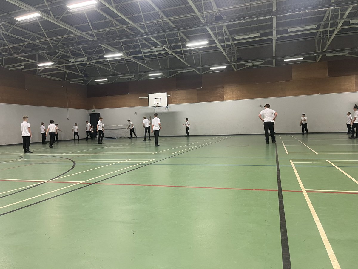 AfonTafRugby's tweet photo. Great to see the boys making the most of lunchtime rugby over the last 3 days π
With 63 boys playing from years 10&11, 9 and 8 and numbers growing week on week πͺ
#teamtaf https://t.co/f5SsnqT1lt