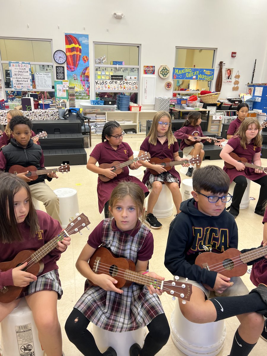 The Grammar Ukulele Club had its first meeting yesterday! Participants learned a short history of the ukulele, its parts, its four open strings, and the C major chord.