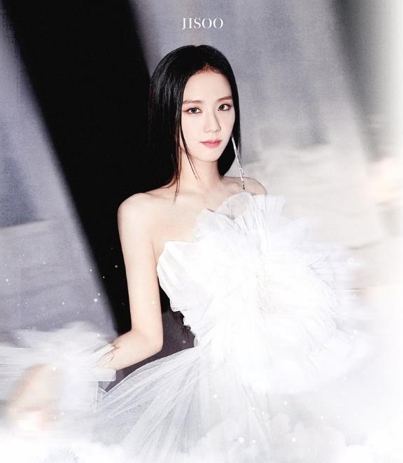 Utsukushii_Han's tweet photo. Define Class & Elegance I'll go first...
#KimJisoo
#IU
#Selgui
#Taeyeon https://t.co/UggMLochUQ