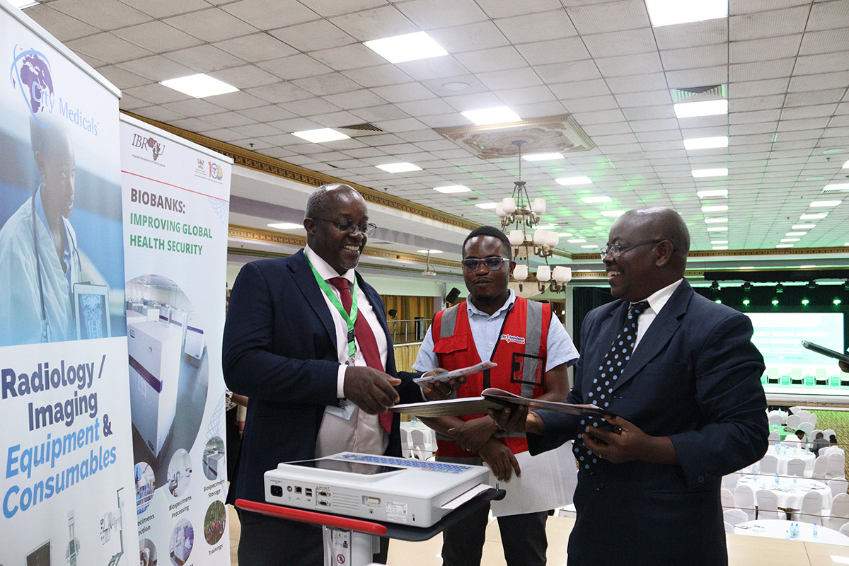 CityMedicalsug's tweet image. Day2 of the Joint Annual Scientific Health Conference organized by @Makerere at Hotel Africana. Our team is actively engaging with attendees, showcasing the latest radiology, medical devices, lab &amp;amp; emergency equipment that we supply. #JASHC2024 #healthtech #MedicalSupplies
