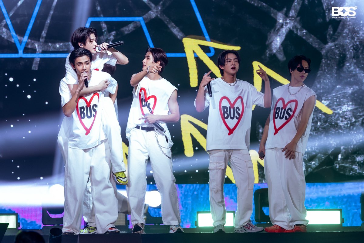 ภาพบรรยากาศรอบหาดใหญ่ของ
Knock Knock Knock :
BUS 1st THAILAND FANCON TOUR

พวกเราขอบคุณทุกคนที่มาสนุกไปทุก ๆ โชว์ของพวกเราในรอบหาดใหญ่นะค้าบบ ✨ #18

#BUS_KnockKnockKnock_HatYai
#BUS1stFANCON_KnockKnockKnock
#BUSbecauseofyouishine