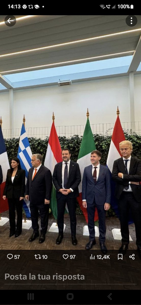 baffi_francesco's tweet photo. A Bruxelles si sono riuniti i "Patrioti di Stocazzo", un mare di merda neonazista. https://t.co/nxUpW7fYuw
