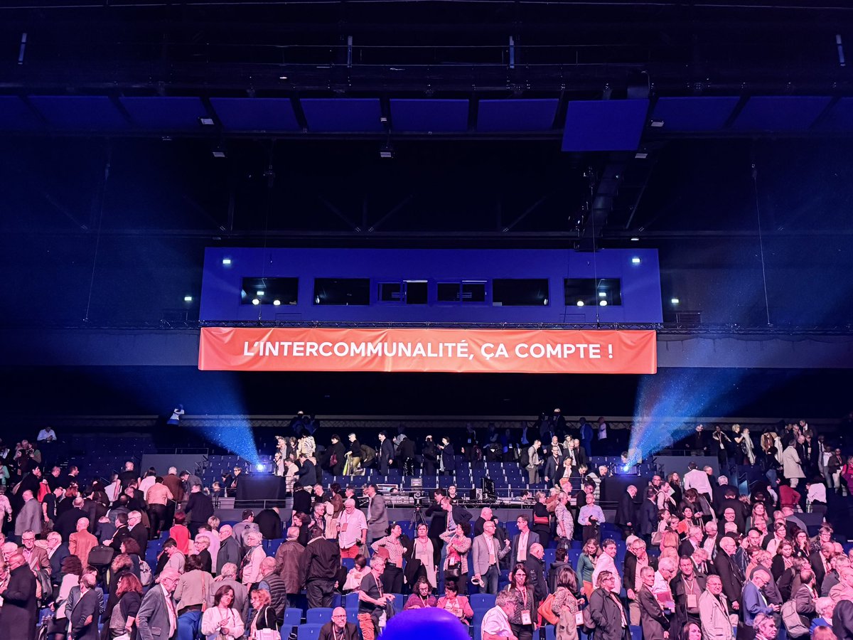 agnesfirmin's tweet image. C’est parti pour la conférence 2024 des #interco de France. De beaux débats et échanges en perspective. Merci au président Sébastien Martin d’avoir choisi #lehavre
