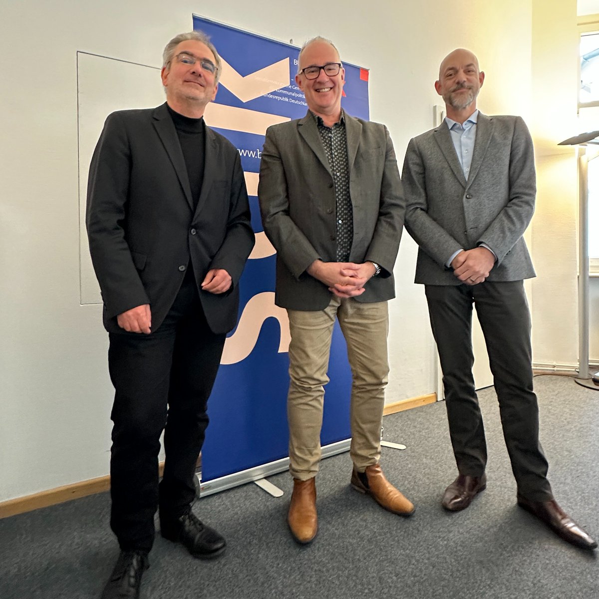 Heute besuchte uns @PhilTwyford von der <a href="/nzlabour/">New Zealand Labour</a> um über aktuelle migrationspolitische Themen und Projekte zu sprechen. Vielen Dank für den spannenden Austausch. / Today PhilTwyford visited us to talk about current migration policy issues and projects. Thanks for the exchange.