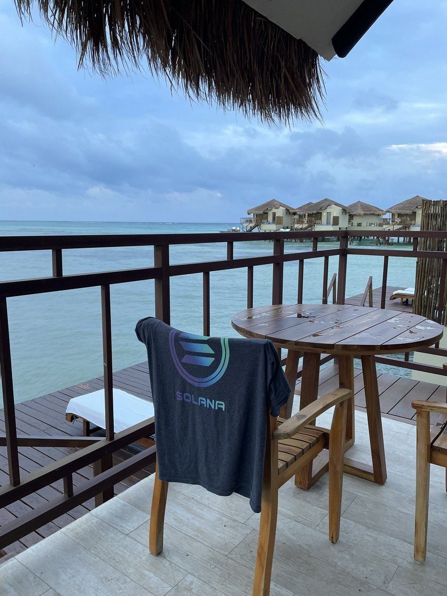 plexicast ™ tweet media