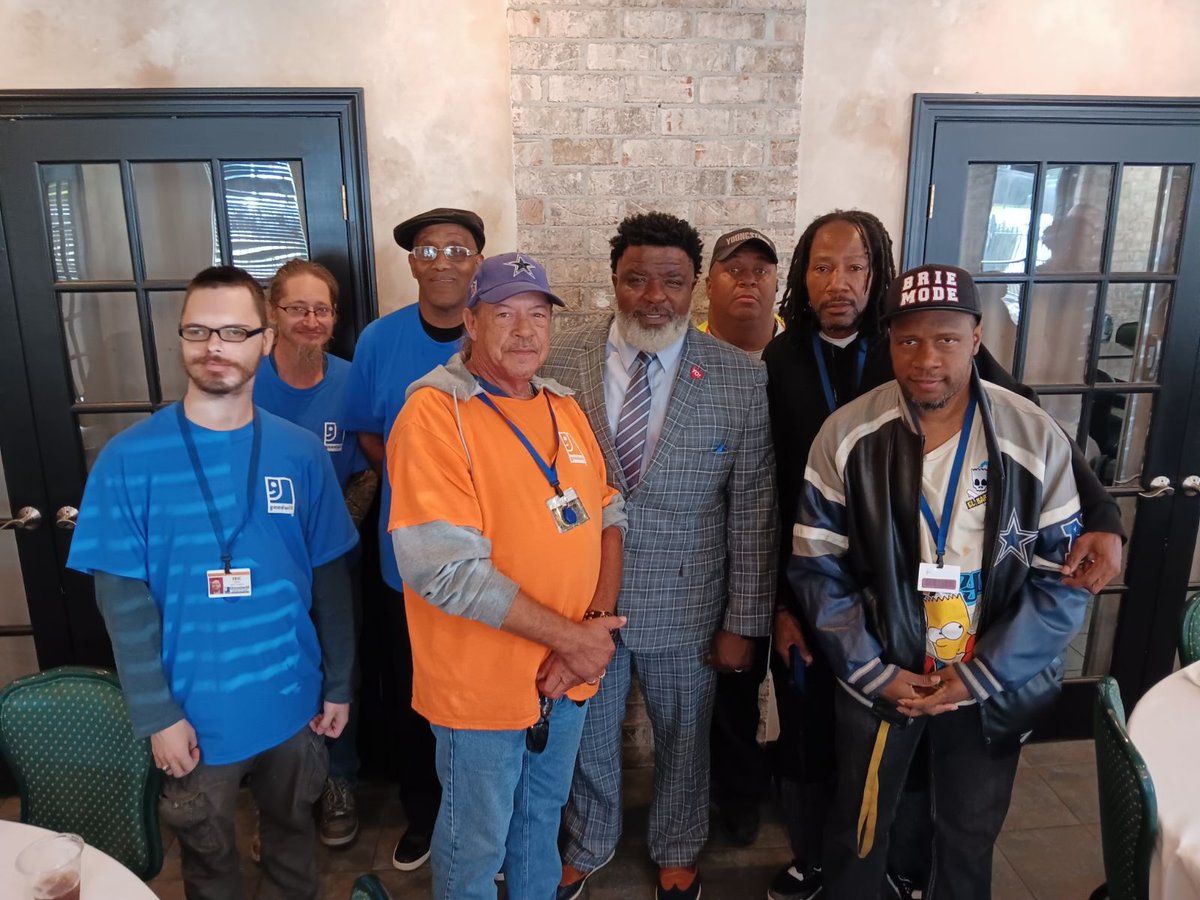 YtownGoodwill's tweet photo. Goodwill employees enjoyed a free lunch Tuesday with Mayor Tito Brown for their role during the Realty Tower explosion earlier this year. They helped move individuals to a temporary location and back when the dust settled. https://t.co/DlX96qvVoc
