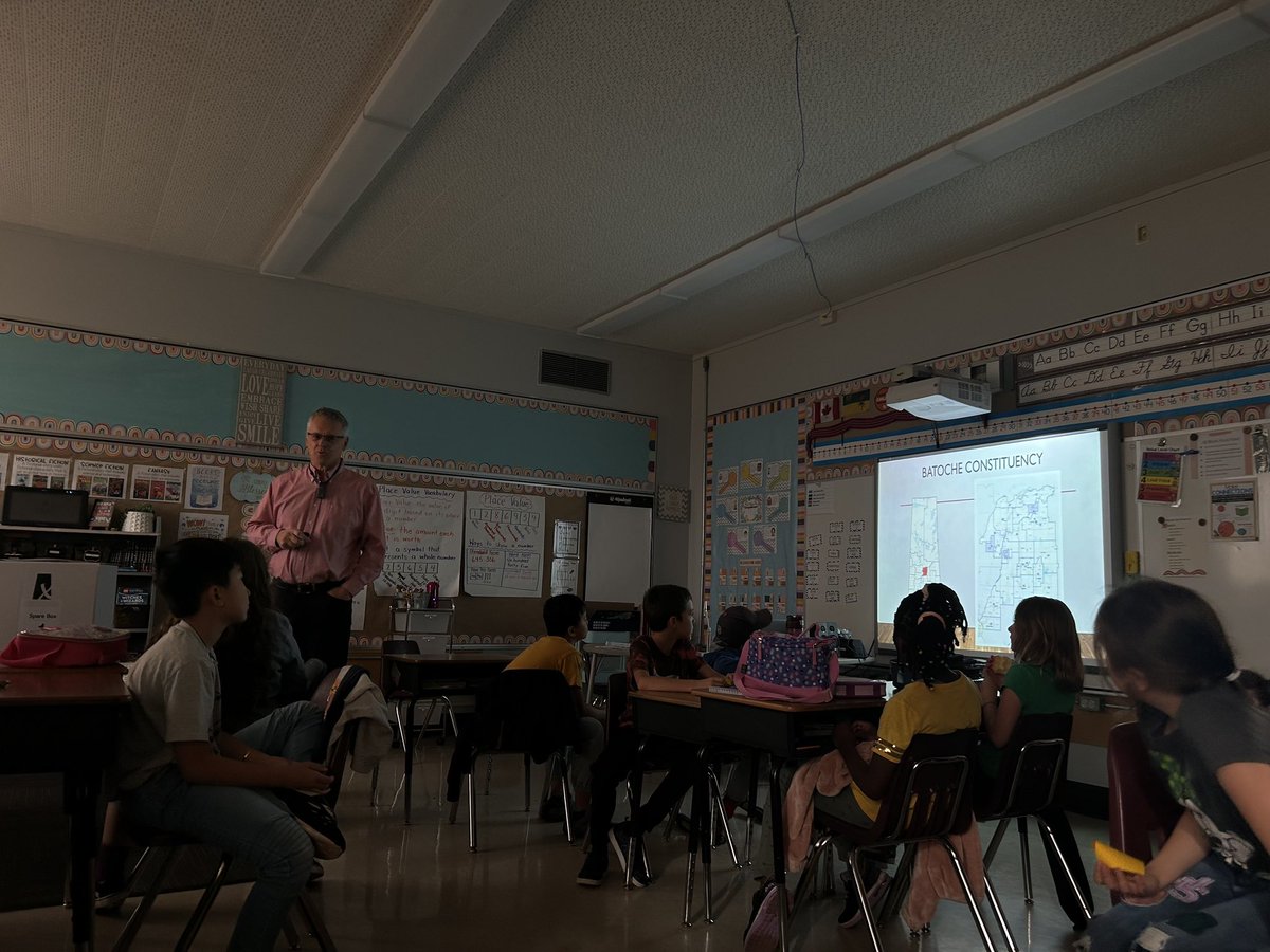 We extend our gratitude to Ed Brockman for visiting our school and talking to our Grade 4, 5, and 8 students. Ed gave an engaging presentation about the upcoming provincial election. Thank you Ed for making a positive impact in our school!