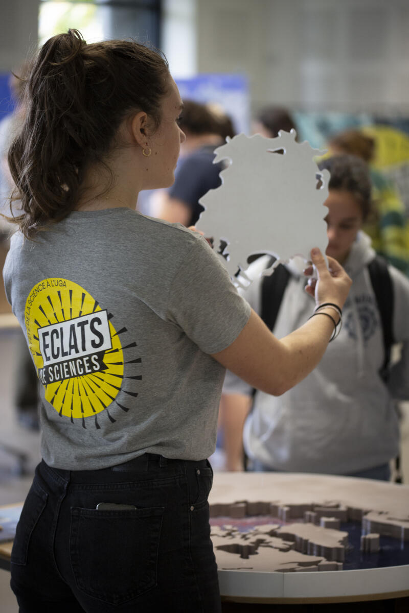 Fuzzyraptor's tweet photo. Quelques images d'Eclats de sciences par @UGrenobleAlpes / @CultureUGA pendant la #FDS2024 ! Avec la plateforme #Coriolis du LEGI, @IGE_Grenoble et le nouvel espace muséo (+ quelques étudiants @CcstMaster). Crédit : Antoine Ligier / Visée.A
👉https://t.co/qOlrCN6GZ8 #CSTgre https://t.co/VycN81eDqF