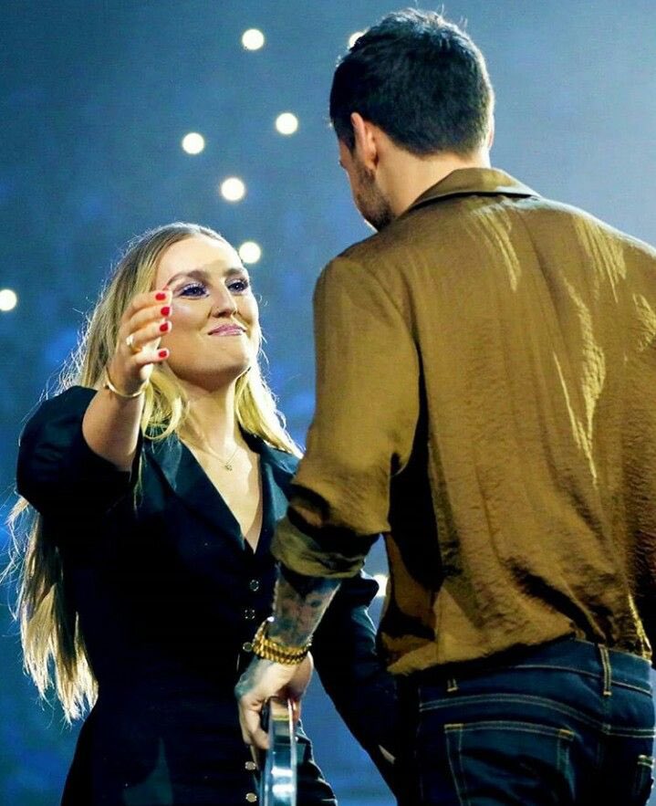 mixermanagement's tweet photo. Perrie has cancelled her live lounge performance tomorrow due to the passing of 1D member Liam Payne! ❤️

Her performance will be rescheduled to a later date! https://t.co/1UPI328dxK