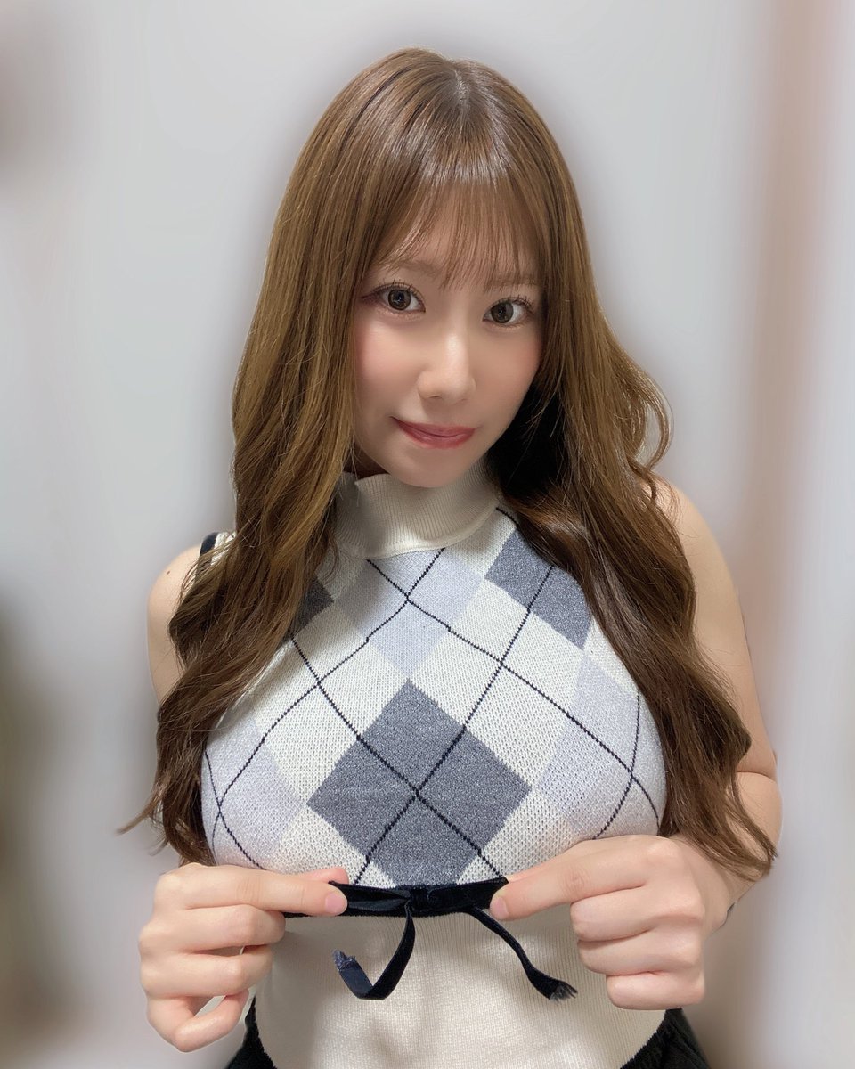 yuumi_1012's tweet photo. 明日は私の生誕祭🎀

大きな大きなゆうちゃんコールのプレゼント待ってるよー🗣️💜 https://t.co/932g8pczdF
