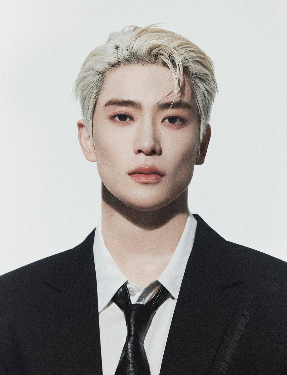 엠디로 안 내 줄까봐..........
내가 가지고 싶어서........ 슥삭슥삭.

#JAEHYUN #재현