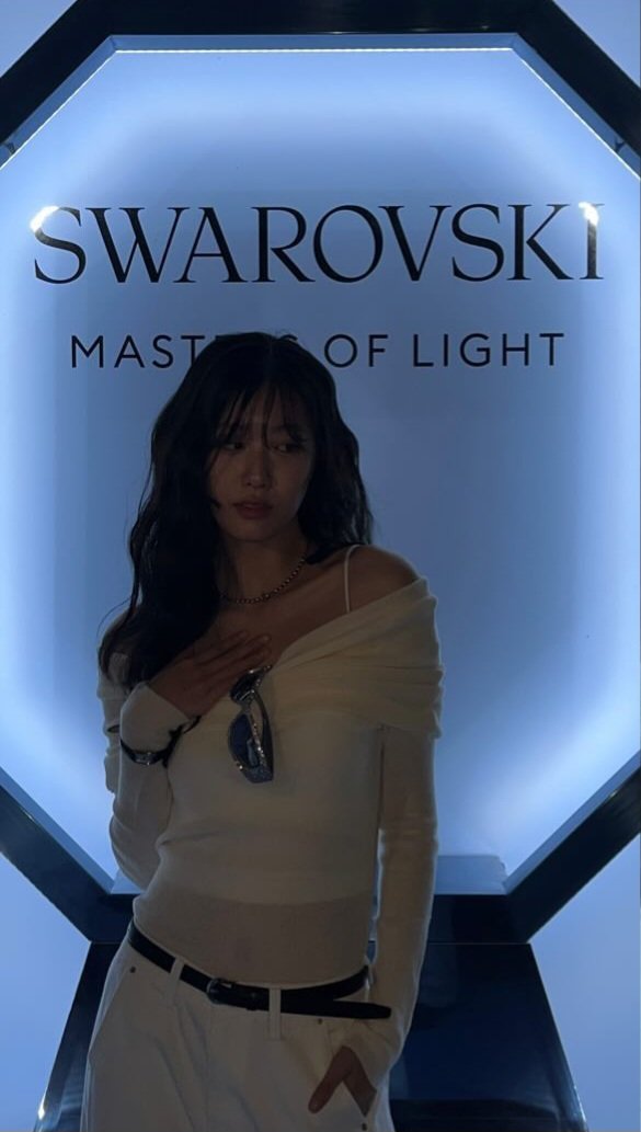 ynsources's tweet photo. [171024] insta story update 

Yunseo at the "Masters of Light" @swarovski event!

#YUNSEO #김윤서 https://t.co/UWUL9agQKL