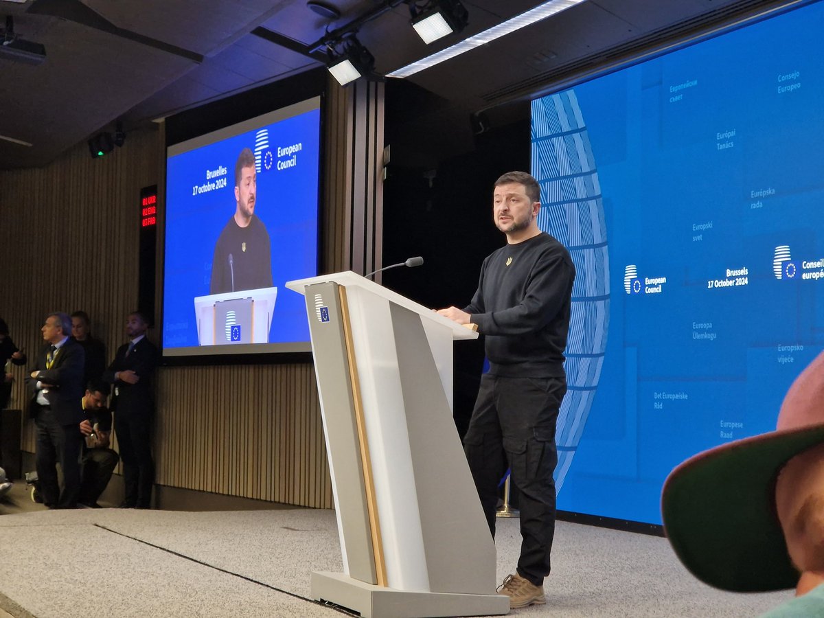 Presidentti Zelenskyi totesi hetki sitten Brysselissä, että jos Pohjois-Korea lähettää sotilaita taistelemaan Ukrainaa vastaan, se on ensimmäinen askel kohti maailmansotaa. Zelenskyi esitteli EU-johtajille voitonsuunnitelmansa.