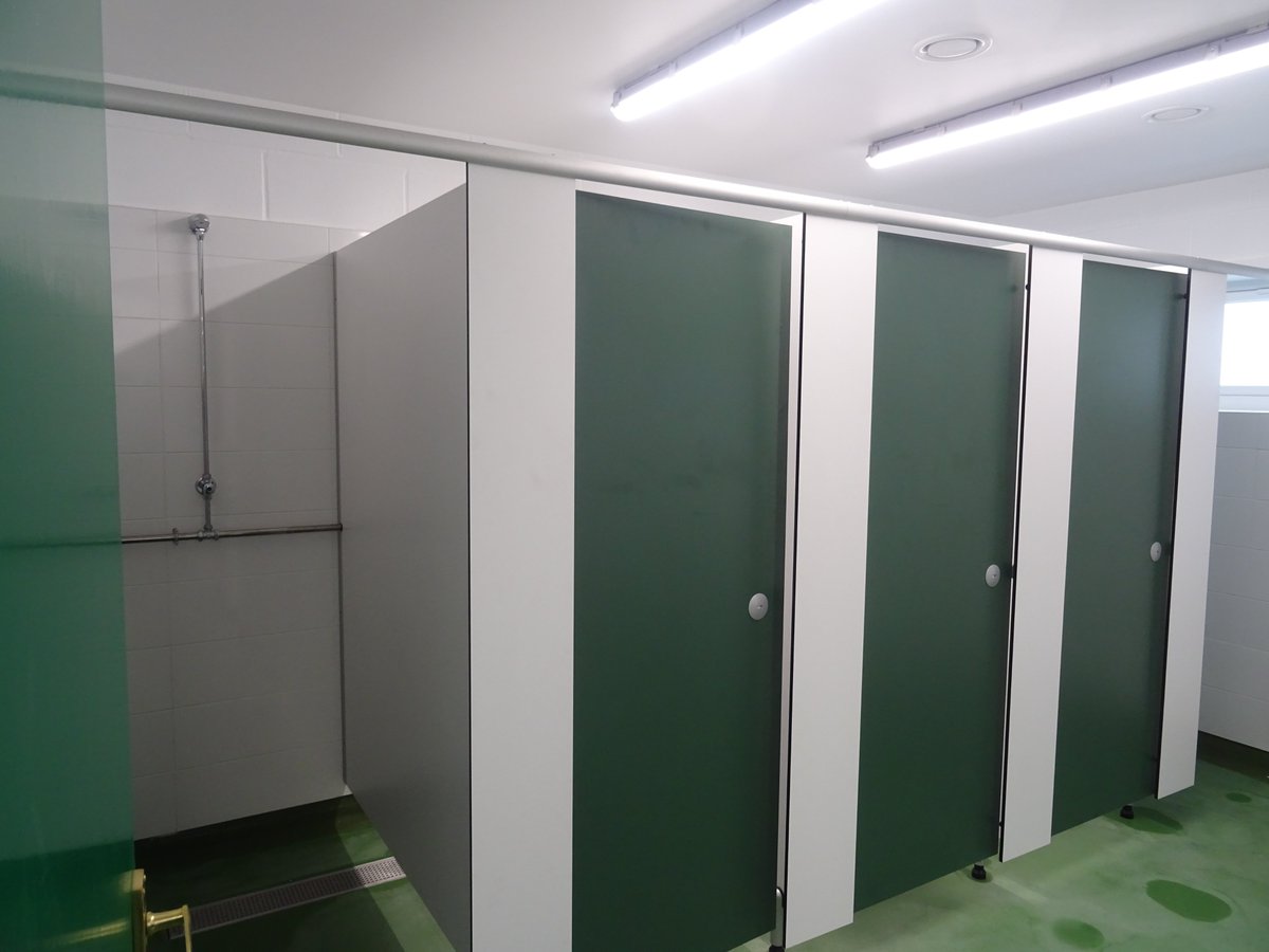 BrearAssociates's tweet photo. New changing rooms for Buckingham Rugby CLub completed by Oxman Carpentry on time and to budget. All ready for the start of the club rugby season. Two new team changing rooms, refs room and plant room. https://t.co/ylbwuB6Zlh