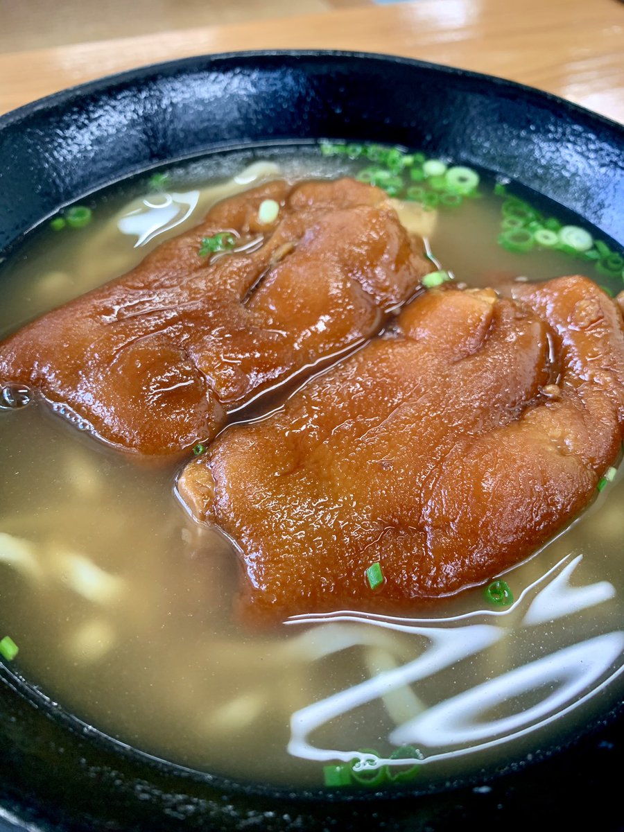 knot__official_'s tweet photo. 今日は沖縄そばの日らしい。
おいしーーい!
Japanese famous Noodles.
#沖縄そば #沖縄ランチ #沖縄そばのひ #南部そば #KNOT #knotllc #ワクワク #japan https://t.co/UlgrB8H9yu