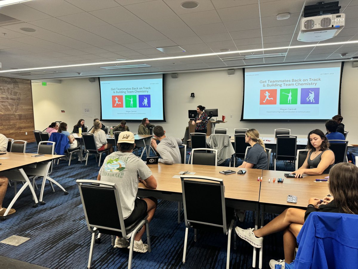 GatorsExp's tweet photo. Session 4 of GatorsLead Teams taught participants the importance of building team chemistry and how to get teammates back on track in times of conflict.
#GatorsLead π https://t.co/PfqRP4hsjs