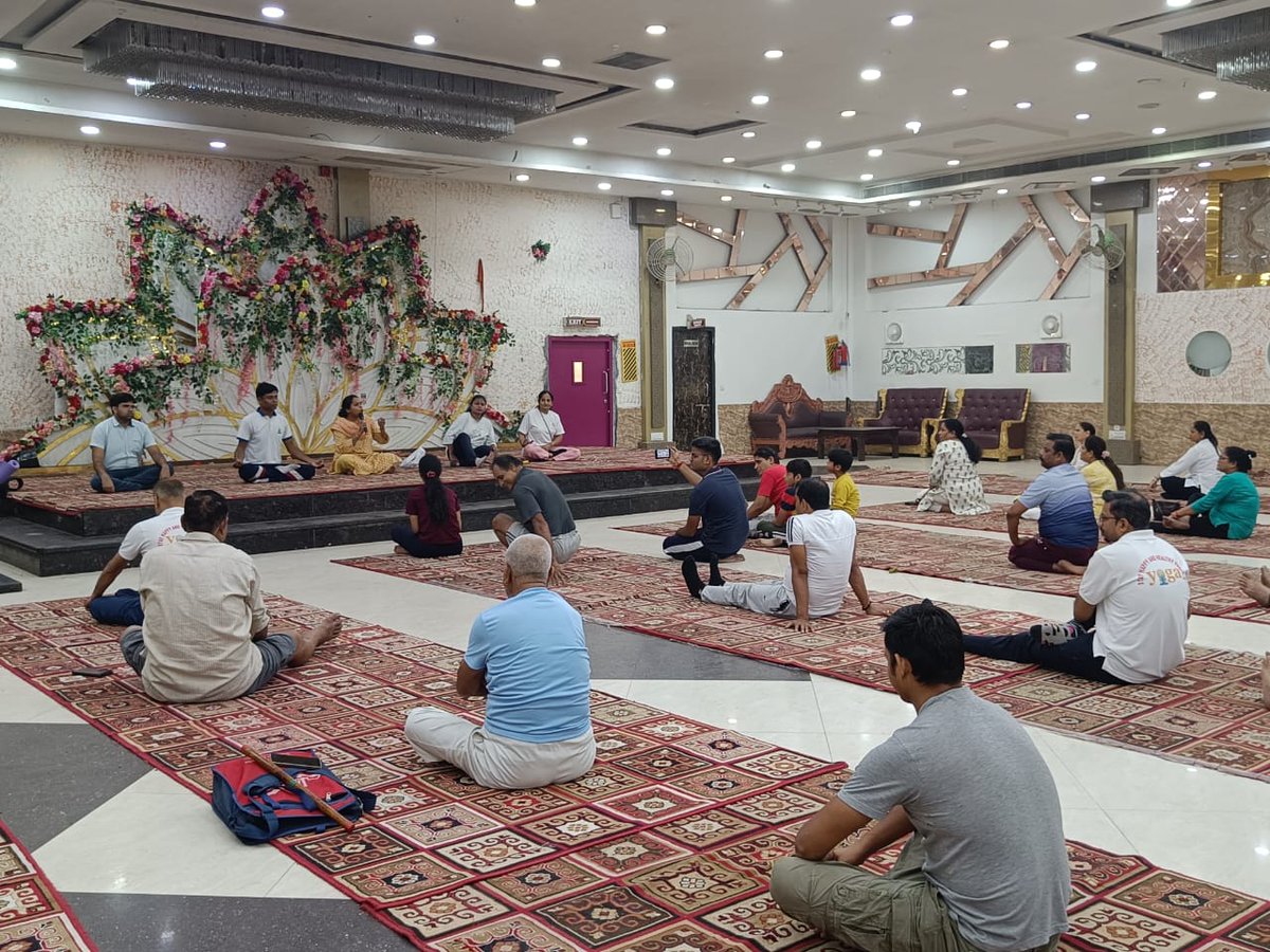 For healthy body n sound mind, in Yoga n #Superfoods #millets all the solutions u will find. With dis belief team central of <a href="/foodsafetydelhi/">Department of Food Safety, GNCT of Delhi</a> organisd yoga cum millet mela on 17.10.24 in Karol Bagh for creating awareness about health benefits of millets based diet. <a href="/NehaBansal31/">Neha Bansal 🇮🇳</a>