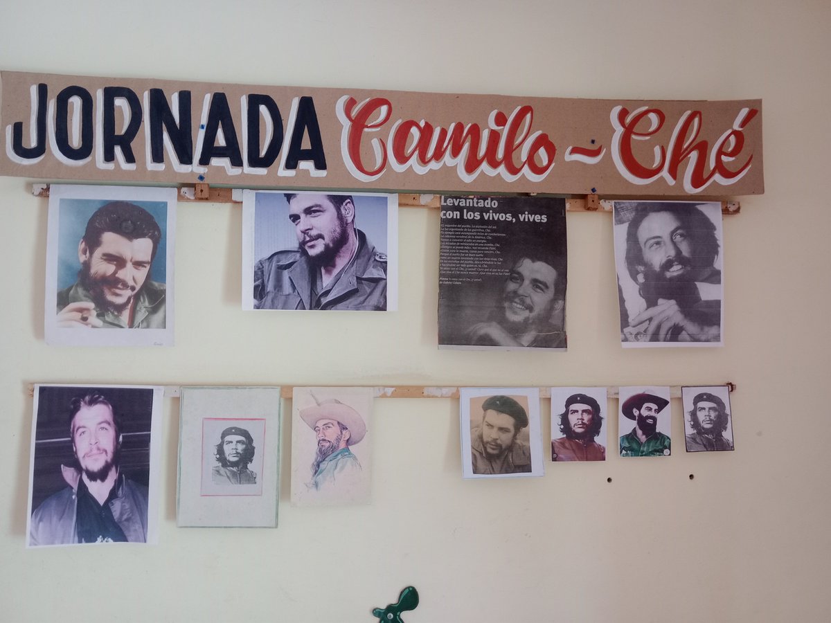 En medio de la jornada Camilo-Che, niños y niñas del 4to año de vida rinden homenaje a estos dos grandes de nuestra historia.
<a href="/dme2frente/">DME - Segundo Frente</a> <a href="/dpestgo/">DGE Santiago de Cuba</a> 
<a href="/PlutinArgelio/">Argelio Plutin</a> <a href="/OdalisPerez79/">Odalis Perez</a> <a href="/LHierresuelo/">Luis Hierresuelo</a> #SegundoFrente #SantiagoDeCuba
