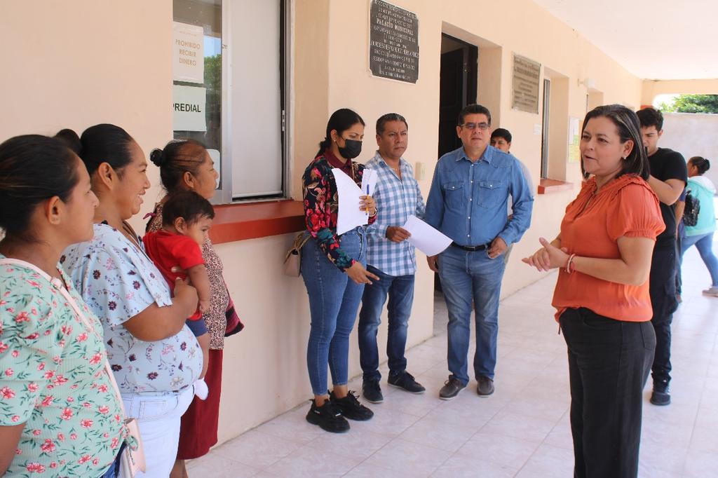 HoraCero_MX's tweet photo. Alcaldesa de Manlio Fabio Altamirano avanza en el pago de la deuda heredada https://t.co/qbe0ki8wtx vía @HoraCero_MX https://t.co/5NjmSzGV4b