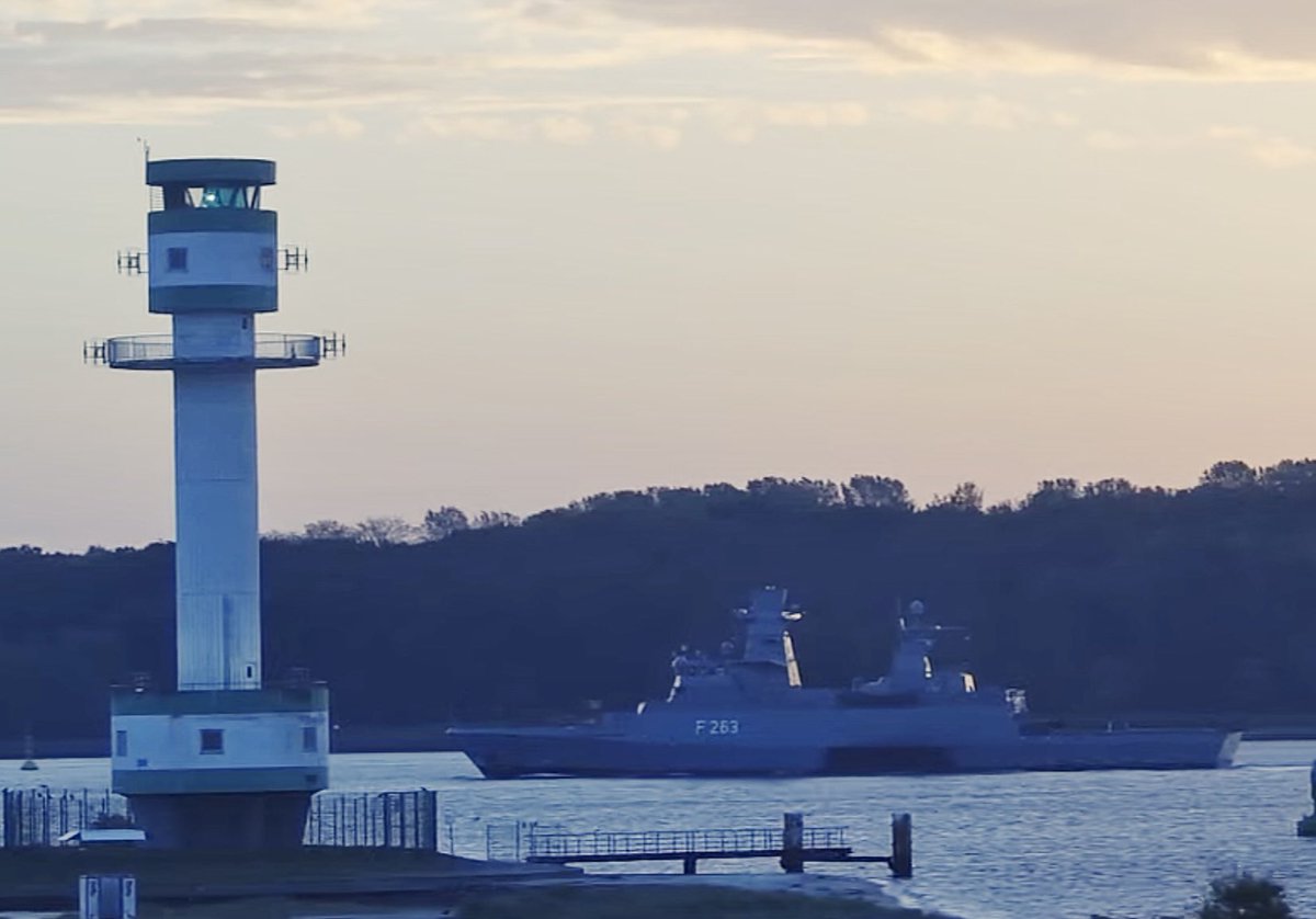 WarshipCam's tweet photo. German Navy Braunschweig-class corvette FGS Oldenburg (F263) leaving Kiel, Germany - October 17, 2024 #fgsoldenburg #f263
SRC: webcam https://t.co/StvtuN7wvx
