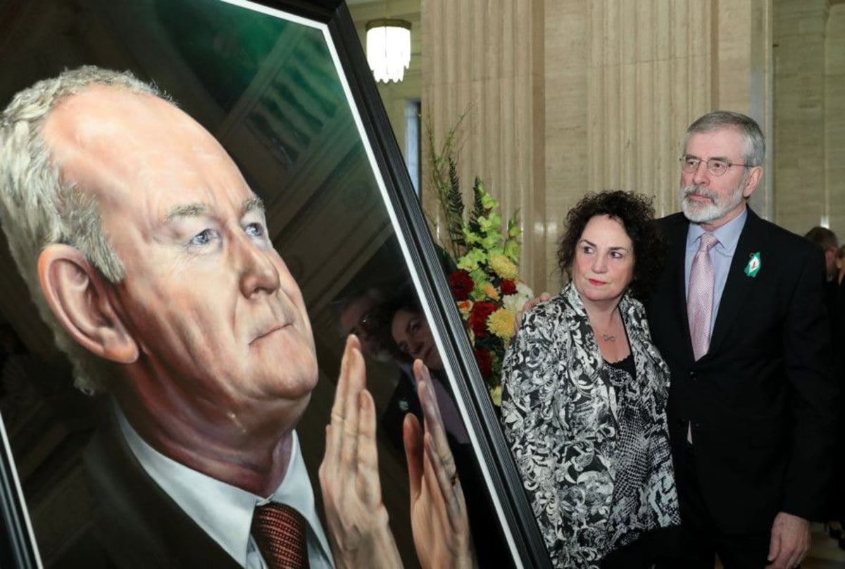 shaneodoherty's tweet photo. A Sinn Féin Lord Mayor's portrait may be removed after he texted a teenager, but an IRA Chief of Staff portrait remains in Stormont after he committed mass murder, mass bombings, "human" bombs, torture and execution of abducted citizens... #MartinMcGuinness https://t.co/quTld9dHJP