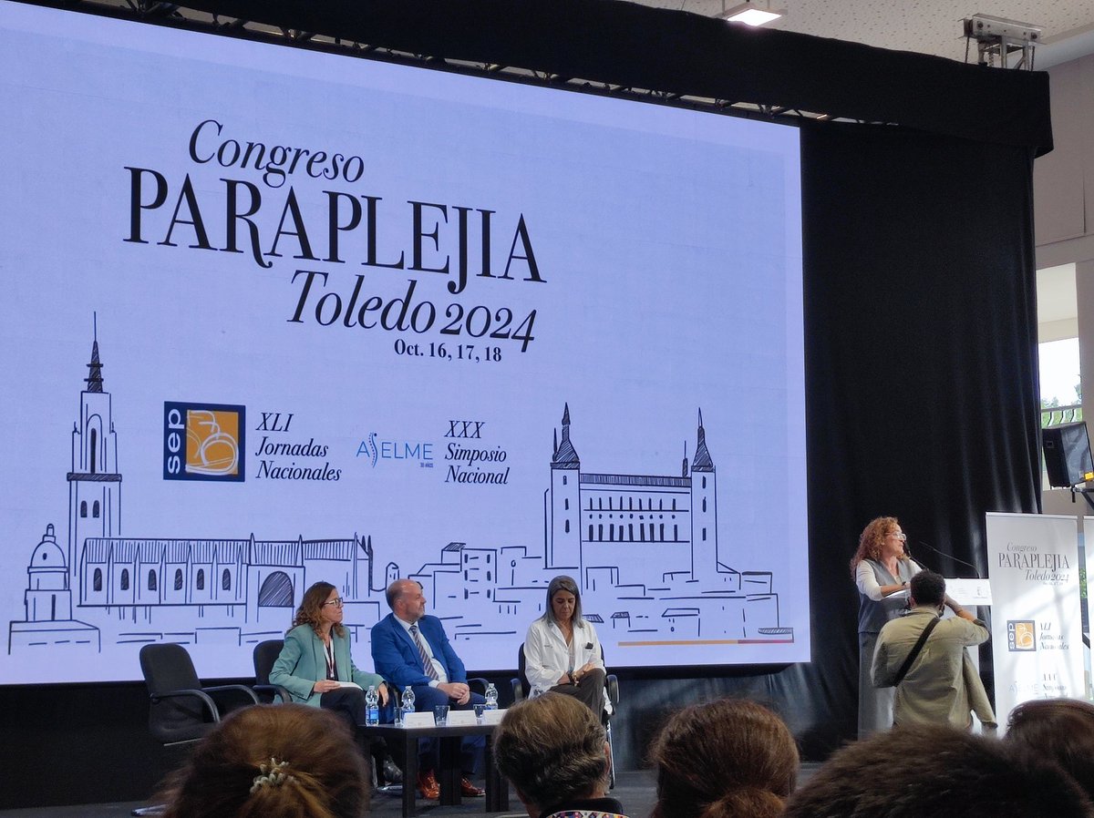 _aselme's tweet photo. Empieza la inauguración oficial. En estos momentos realiza su discurso nuestra presidenta @Rmarinfdez destacando que también ASELME está de aniversario 🥰 https://t.co/eY9daW8tIQ