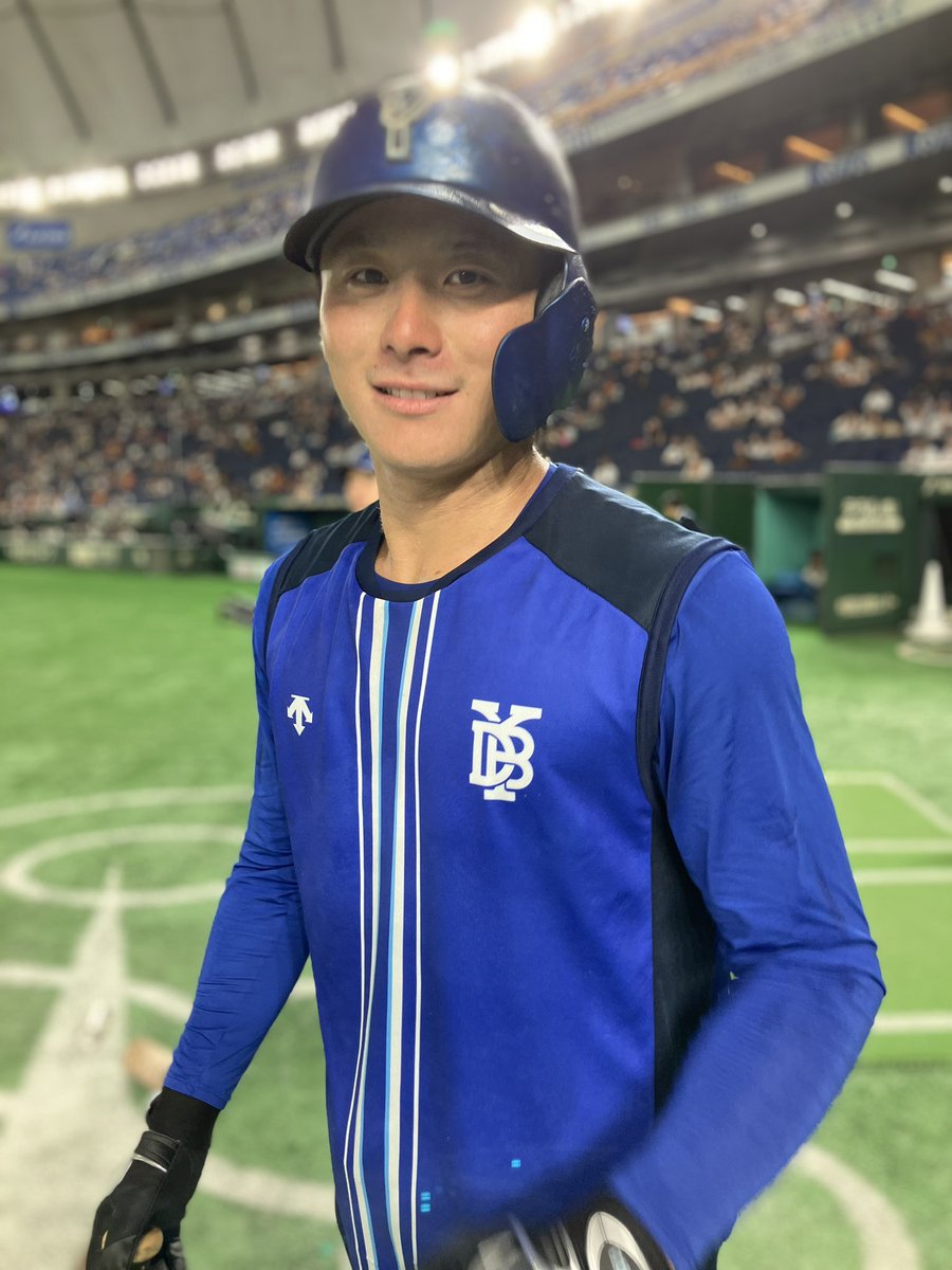 ydb_yokohama's tweet photo. 本日一軍登録！✋

#東妻純平 選手
#東京ドーム 
#JERAクライマックスセ
#baystars https://t.co/2vMKjb02gw