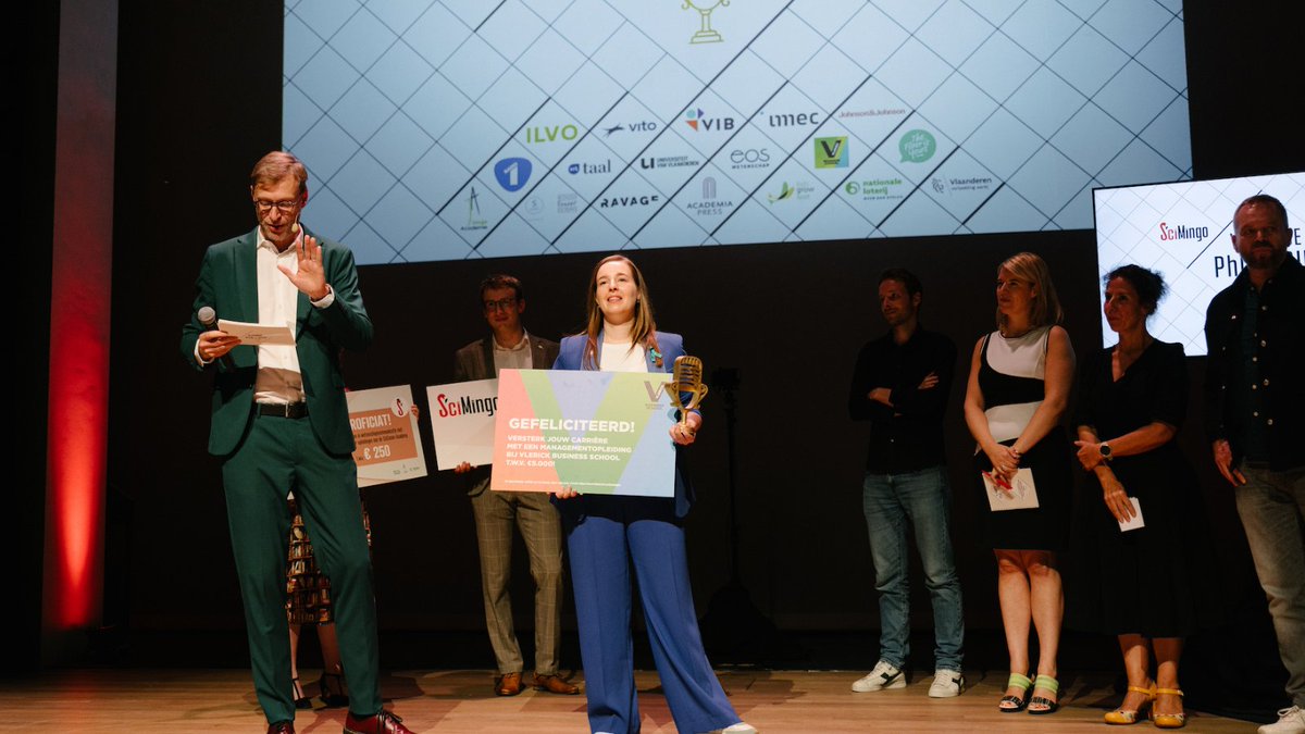 VIBLifeSciences's tweet photo. ๐Congratulations to @liseloreloverix for winning the Flemish #PhDCup!
๐ฌ Liselore, has been awarded the Flemish PhD Cup for her doctoral research on ovarian cancer. She conducted her PhD at the Lambrechts Lab (@vib_ccb @UZLeuven)
๐ Read the full story: https://t.co/lGbEhl7YcD https://t.co/oSuybsF2gt